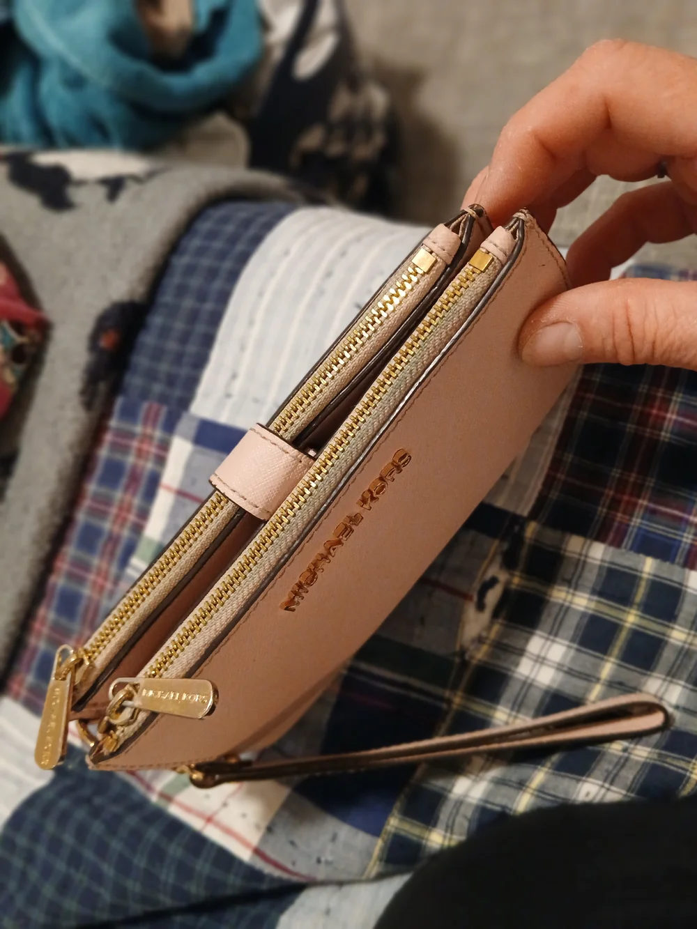 MICHAEL KORS Pale Pink Wristlet Crossbody Wallet